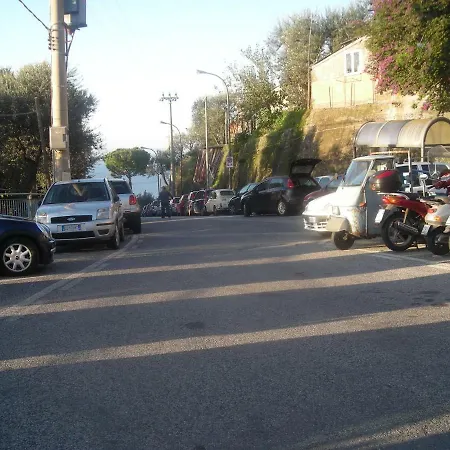 Oda ve Kahvaltı L'arcobaleno Sorrento