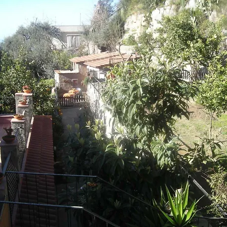 Bed and breakfast L'arcobaleno 4*