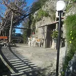 L'arcobaleno Oda ve Kahvaltı Sorrento